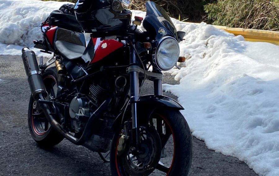雪とバイク